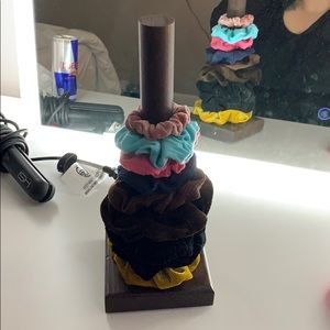 Detachable scrunchie holder